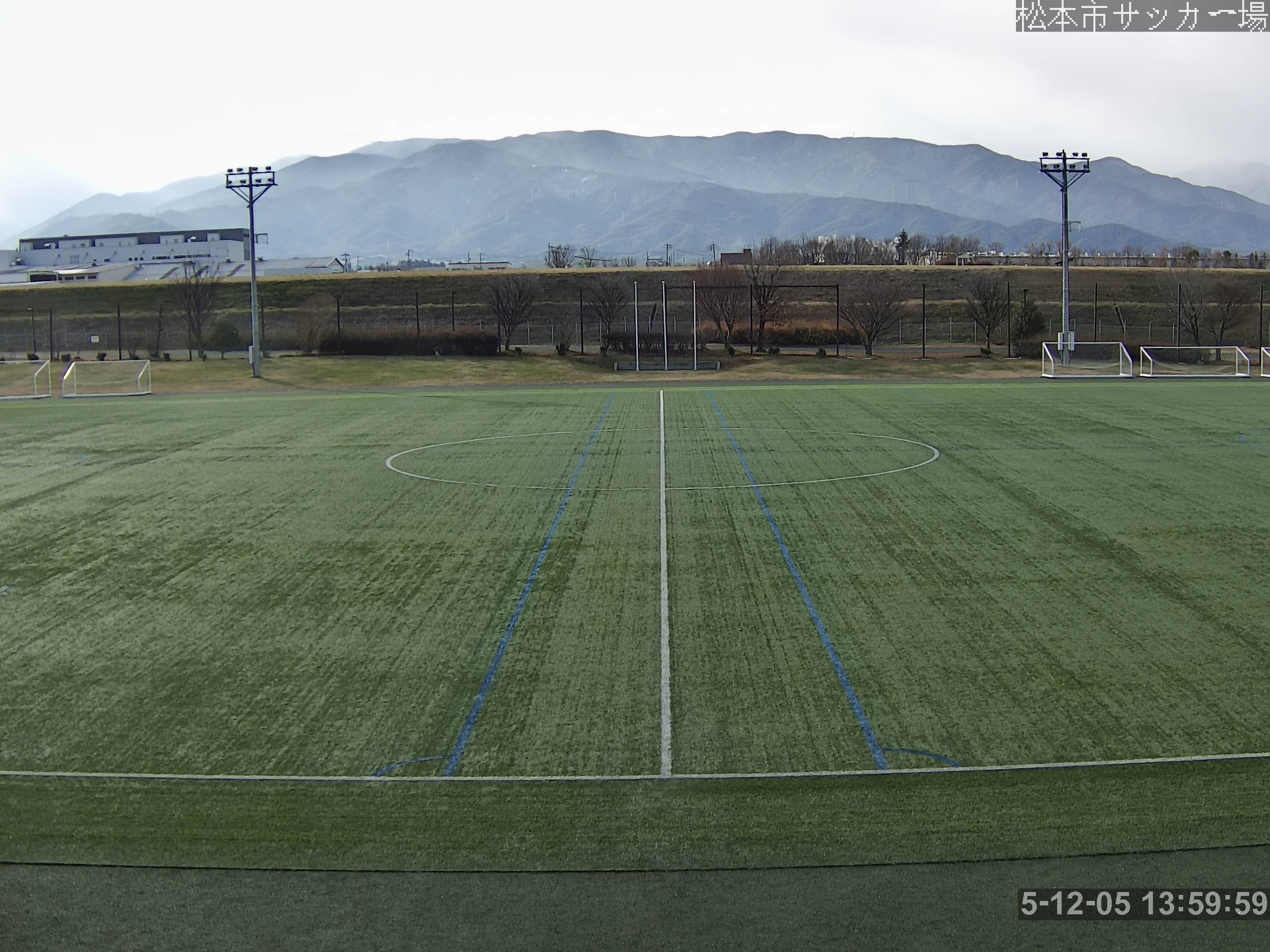 松本市サッカー場の映像